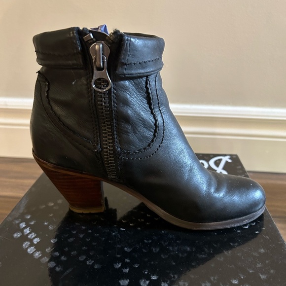 Sam Edelman Fringe Black Ankle Booties - Picture 4 of 6